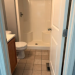 2911 Donjoy bathroom