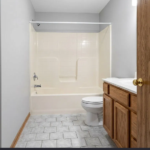 2305 OSR Unit E Bathroom
